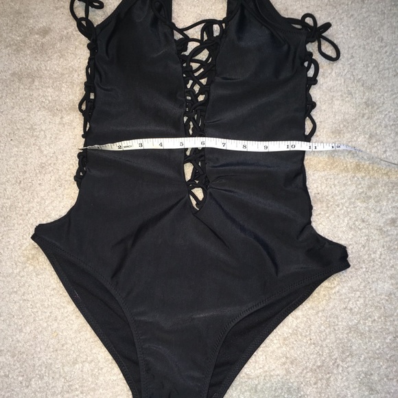 Sexy one piece NWOT - Picture 4 of 4